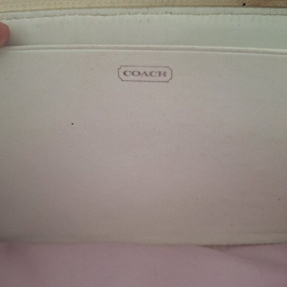 Vintage Coach Wallet - Picture 6 of 10
